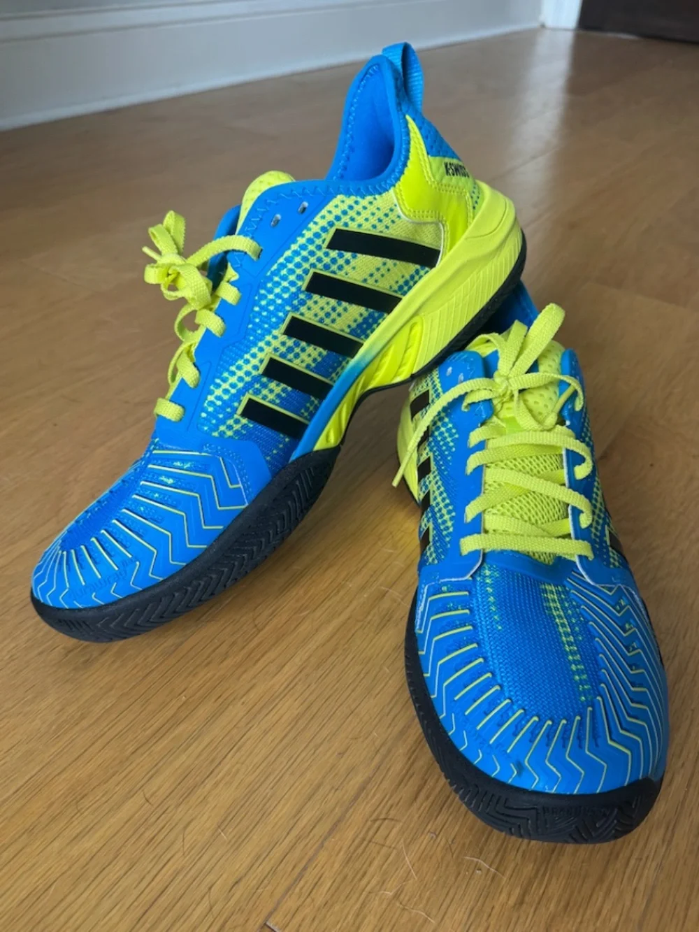 BRAND NEW K-Swiss Pickleball Blue + Yellow Sneakers in Size 10.5